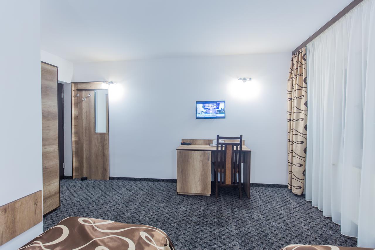 Hotel Raxand Residence Mioveni Exterior photo